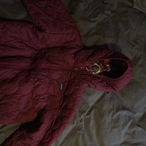 Woman’s Patagonia reversible puffer jacket